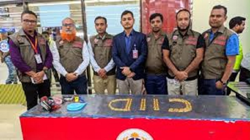 বিমানকর্মীর জুতায় ৮০ স্বর্ণবার, ঢাকায় প্রায় ১৬ কোটি টাকার সোনা উদ্ধার